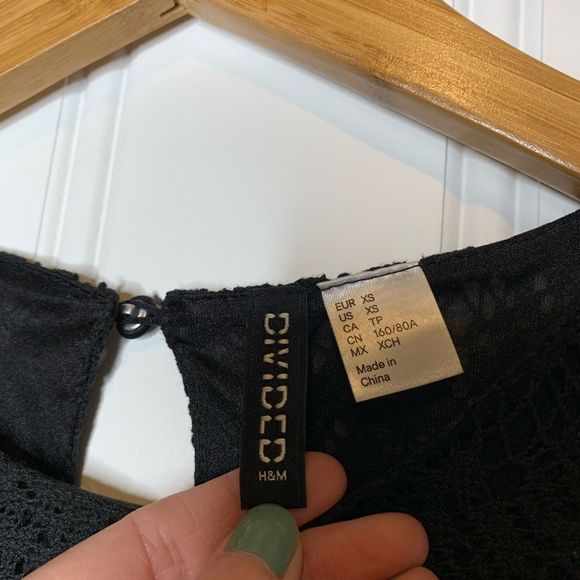 H&M Divided Black Lace Keyhole Mini Dress Size XS - Picture 6 of 7